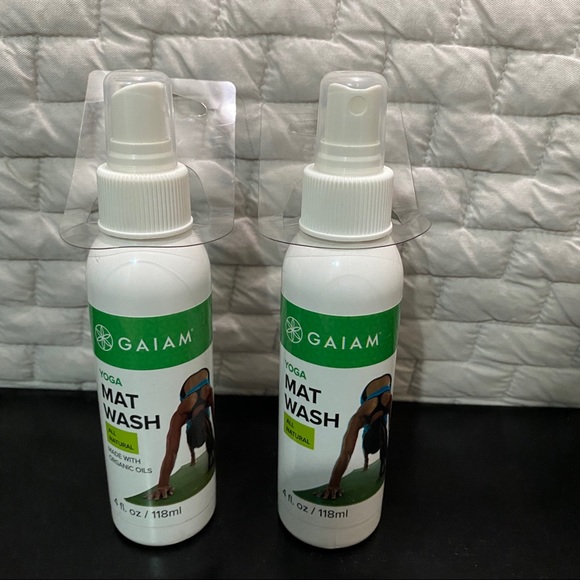 Gaiam Yoga May Wash Spray All Natural - Picture 2 of 4